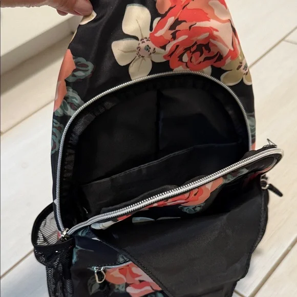 Floral Sling Bag - Picture 3 of 3